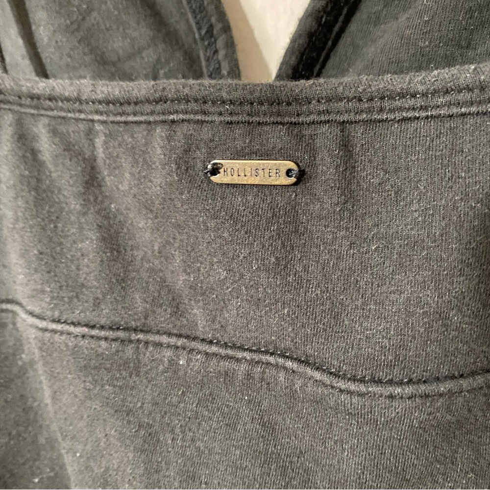 Hollister Must- Have Collection Black V-Neck Crop Top Bralette S - Picture 5 of 8